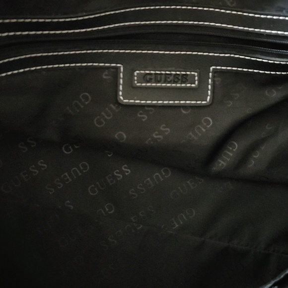 GUESS duffle bag, 2004 ish year - Picture 3 of 3